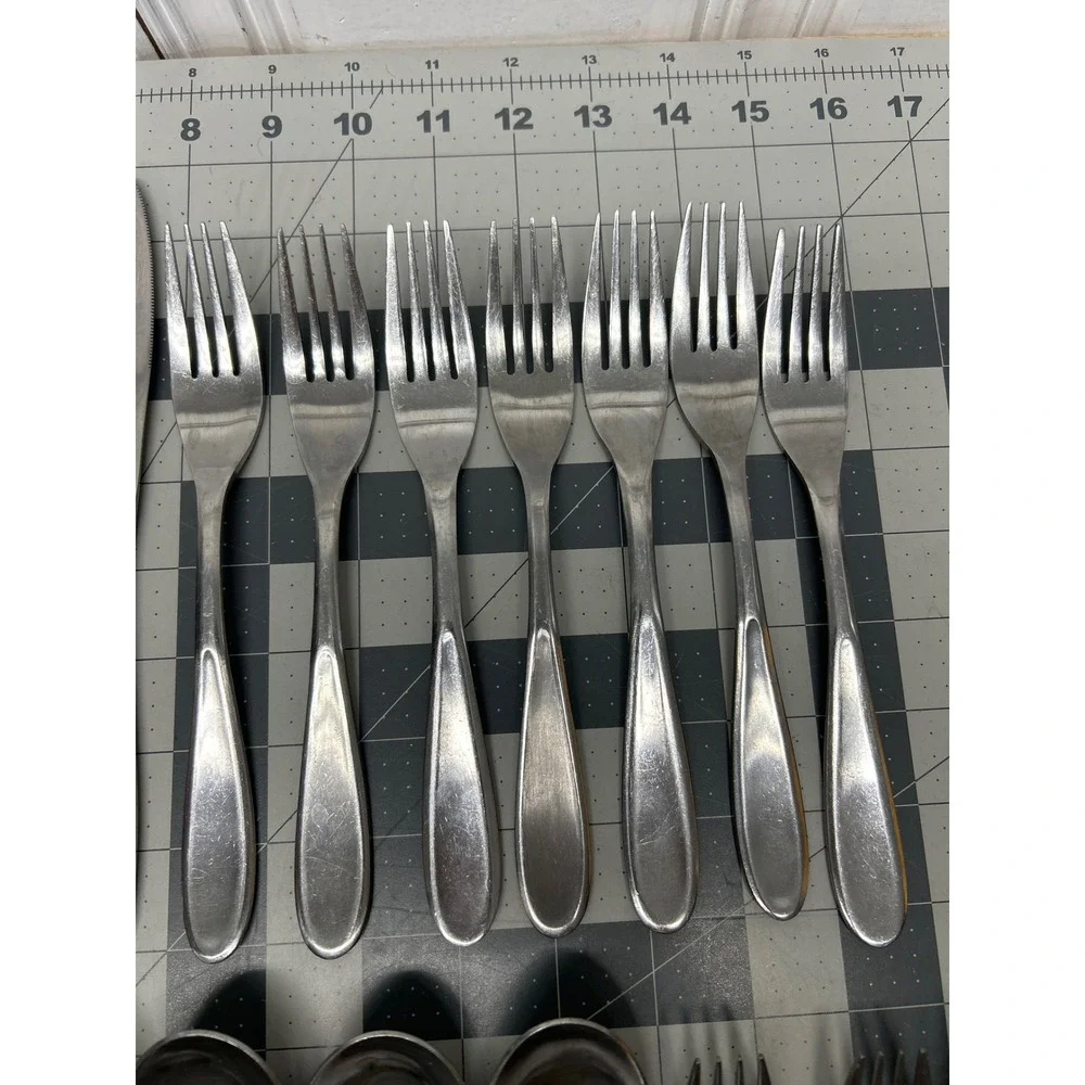 Hampton Silversmiths Messina Flatware 28pc Silver Stainless Steel Dinner Set